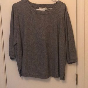 Black and white 3/4 length sleeves